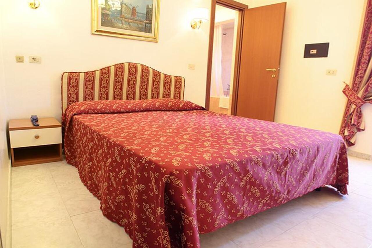 Hotel Euro Quiris Roma Exterior foto