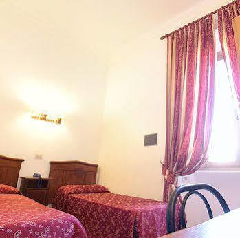 Hotel Euro Quiris Roma Exterior foto